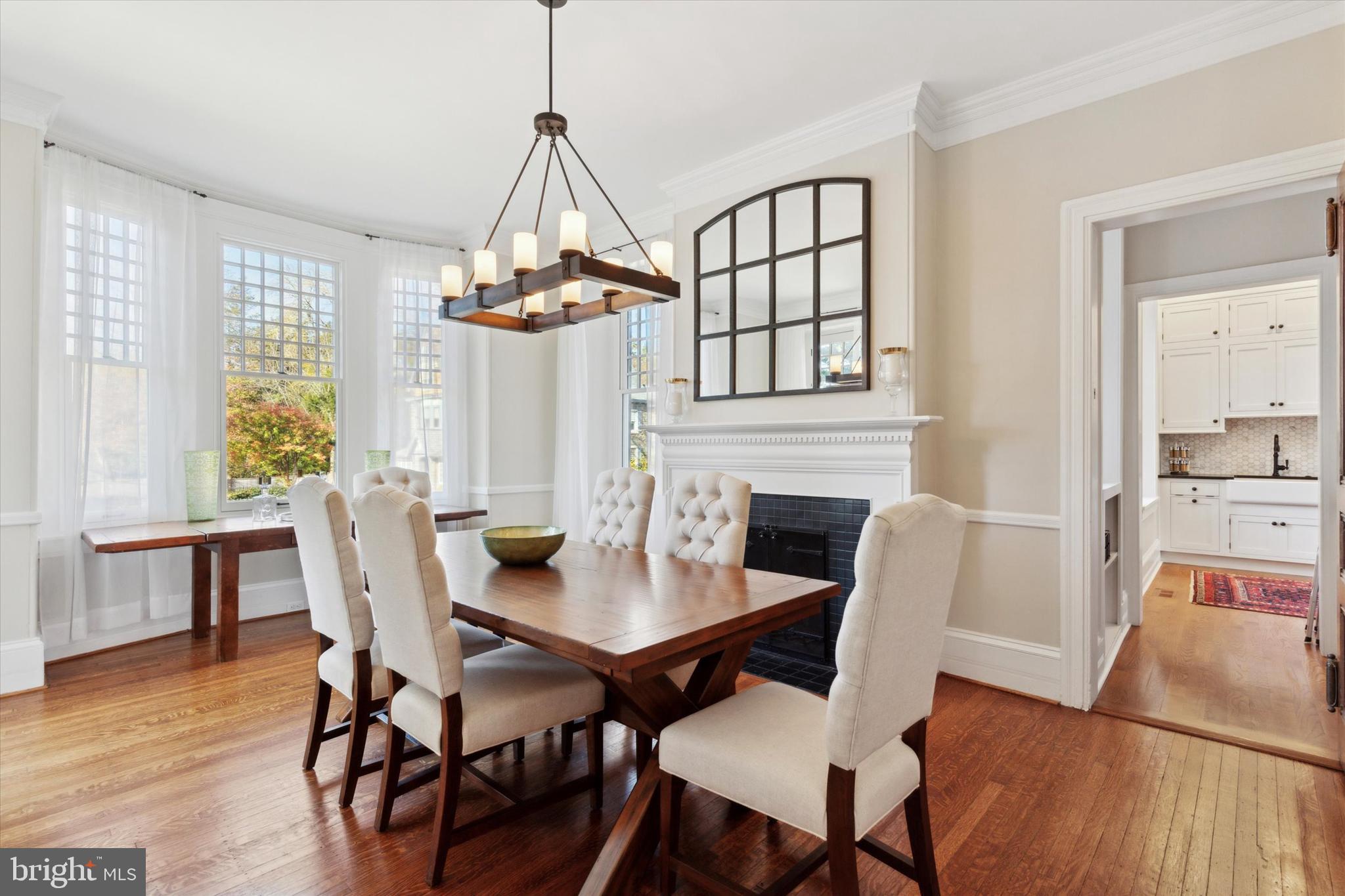 CHESTNUT HILL - Residential