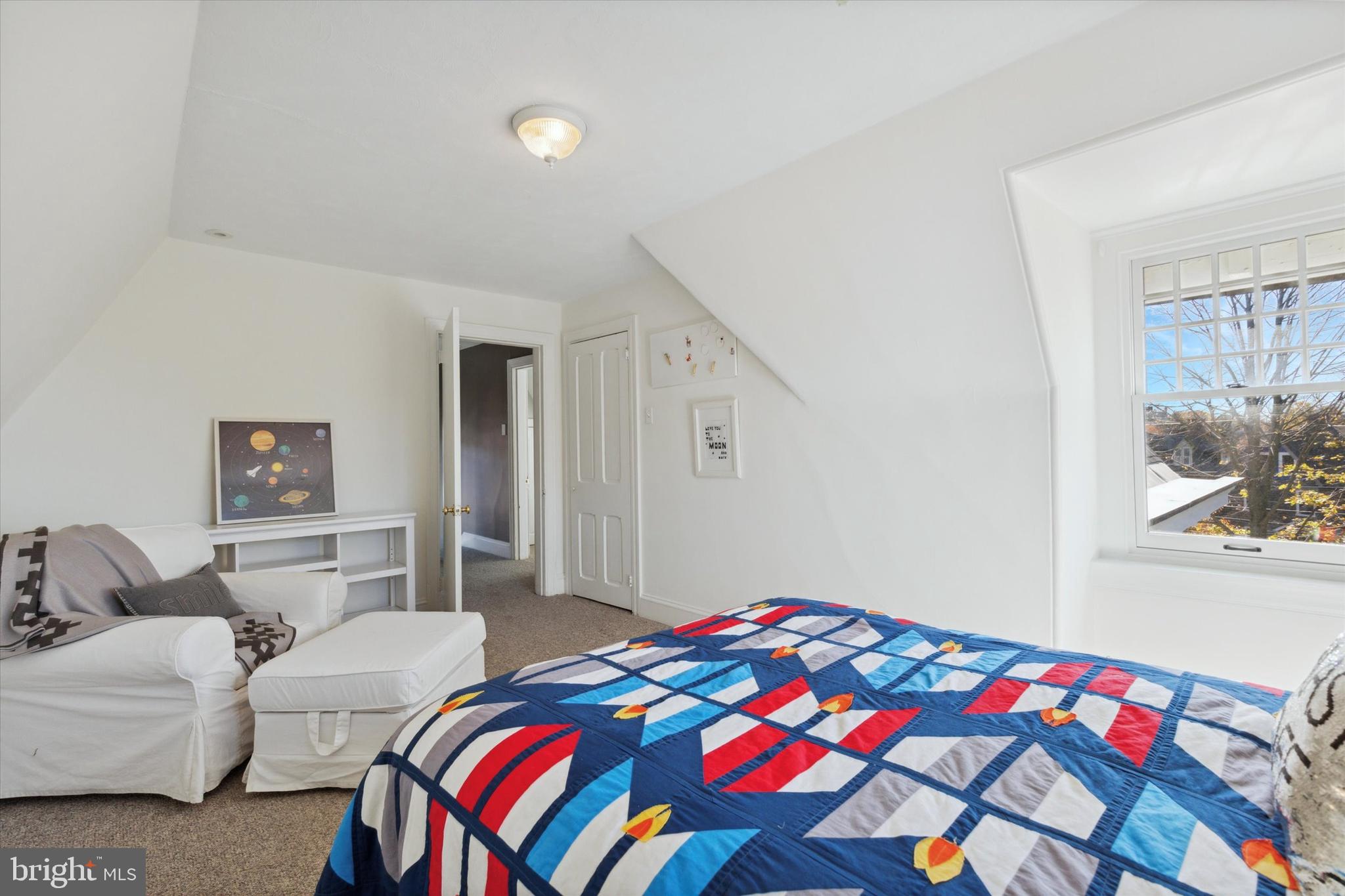 CHESTNUT HILL - Residential