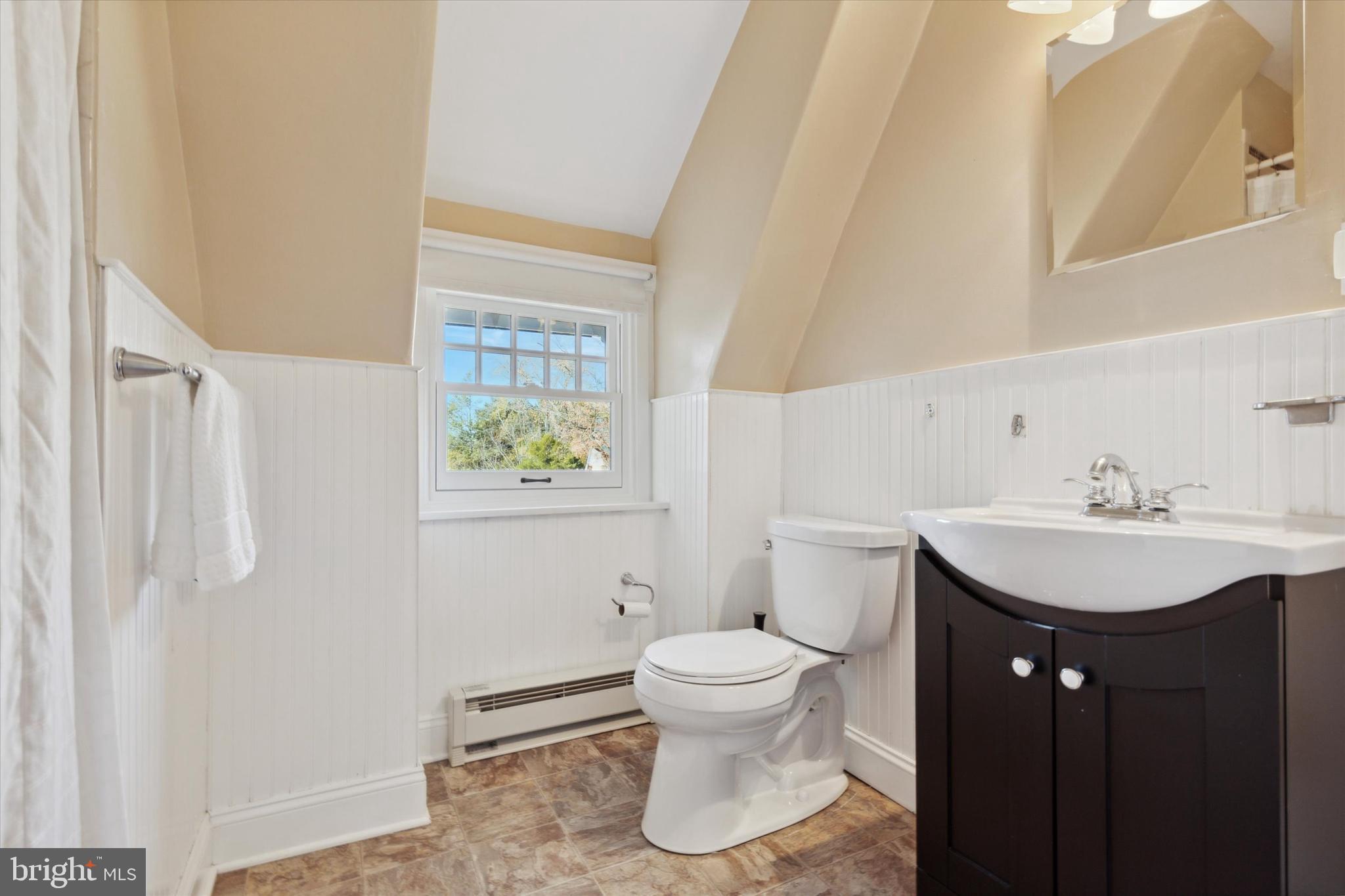 CHESTNUT HILL - Residential