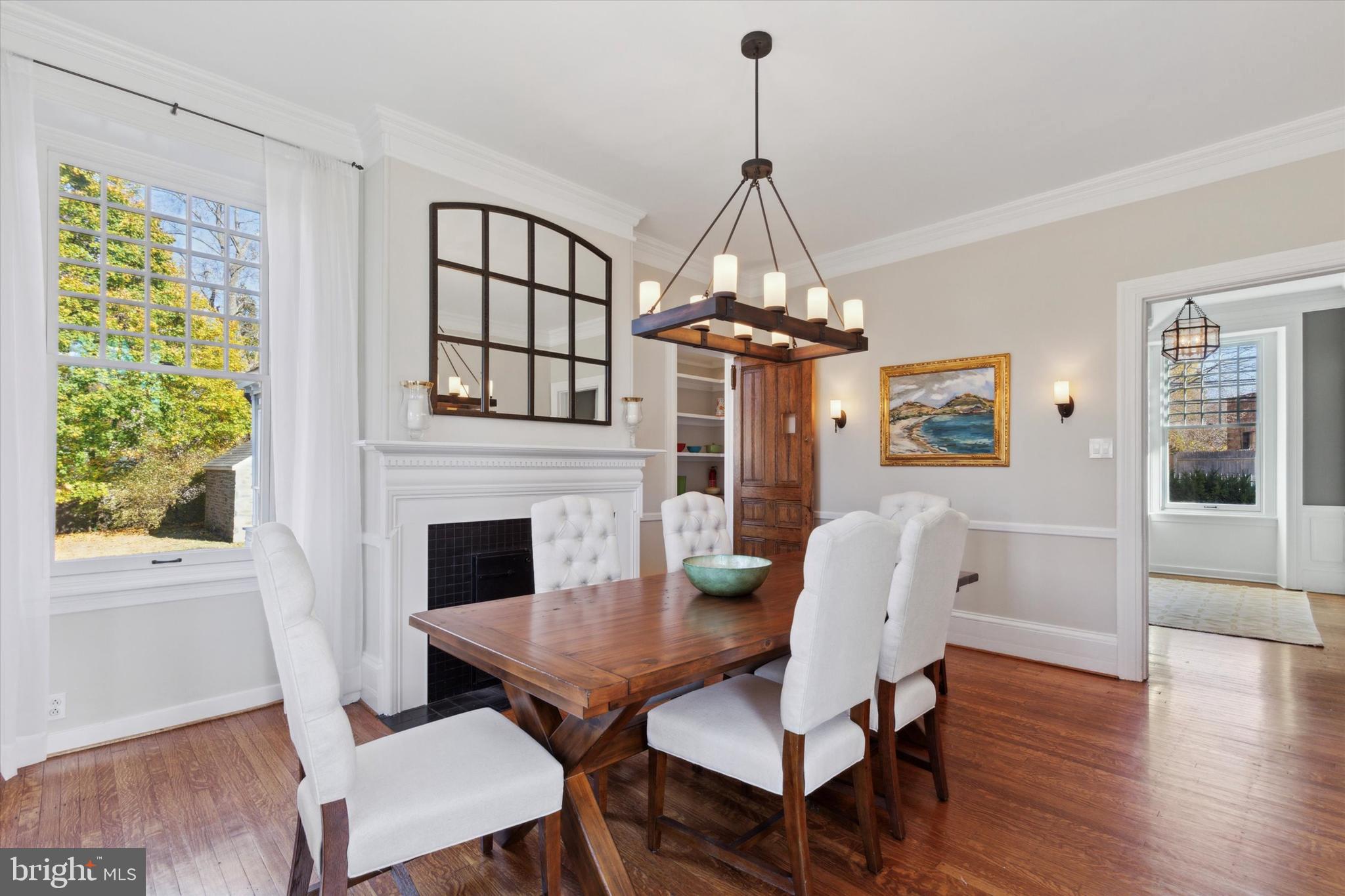 CHESTNUT HILL - Residential