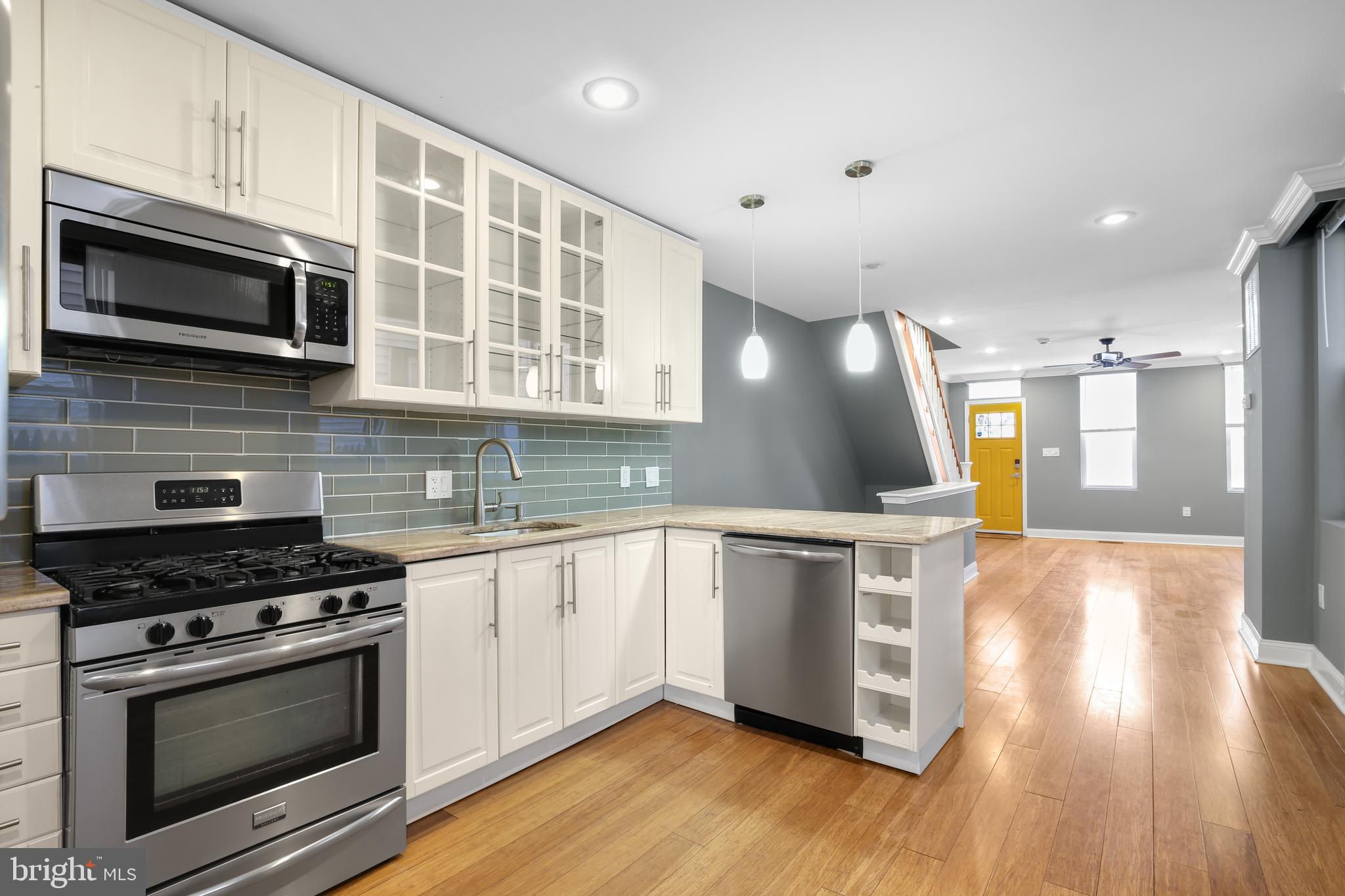 OLDE KENSINGTON - Residential Lease