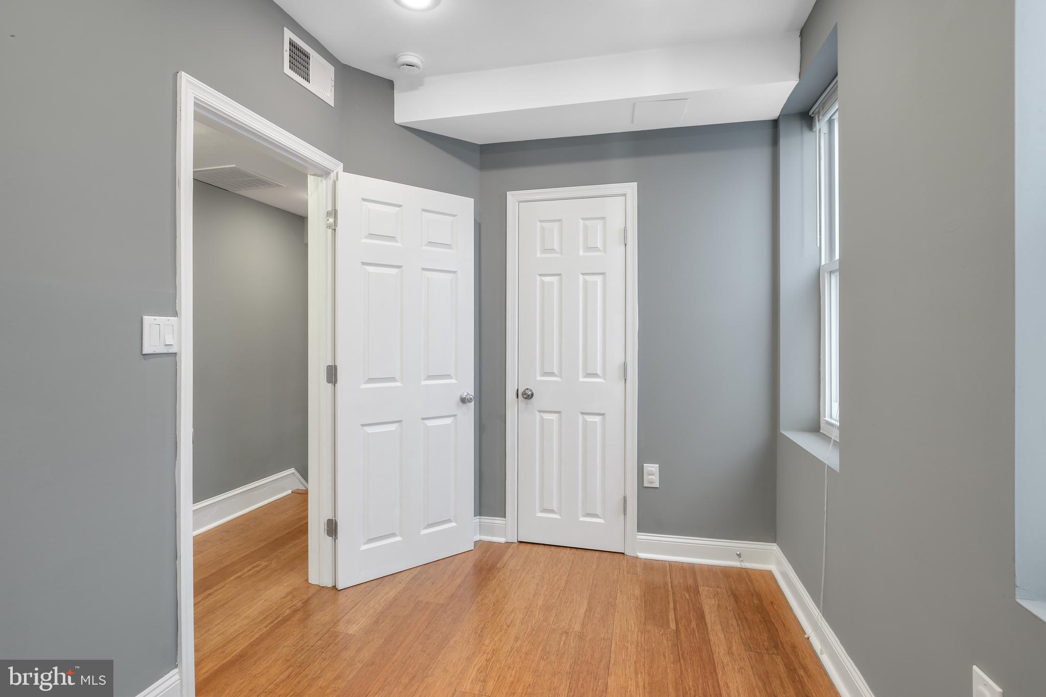 OLDE KENSINGTON - Residential Lease