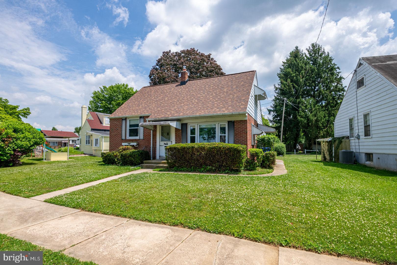 327 NEWPORT AVENUE