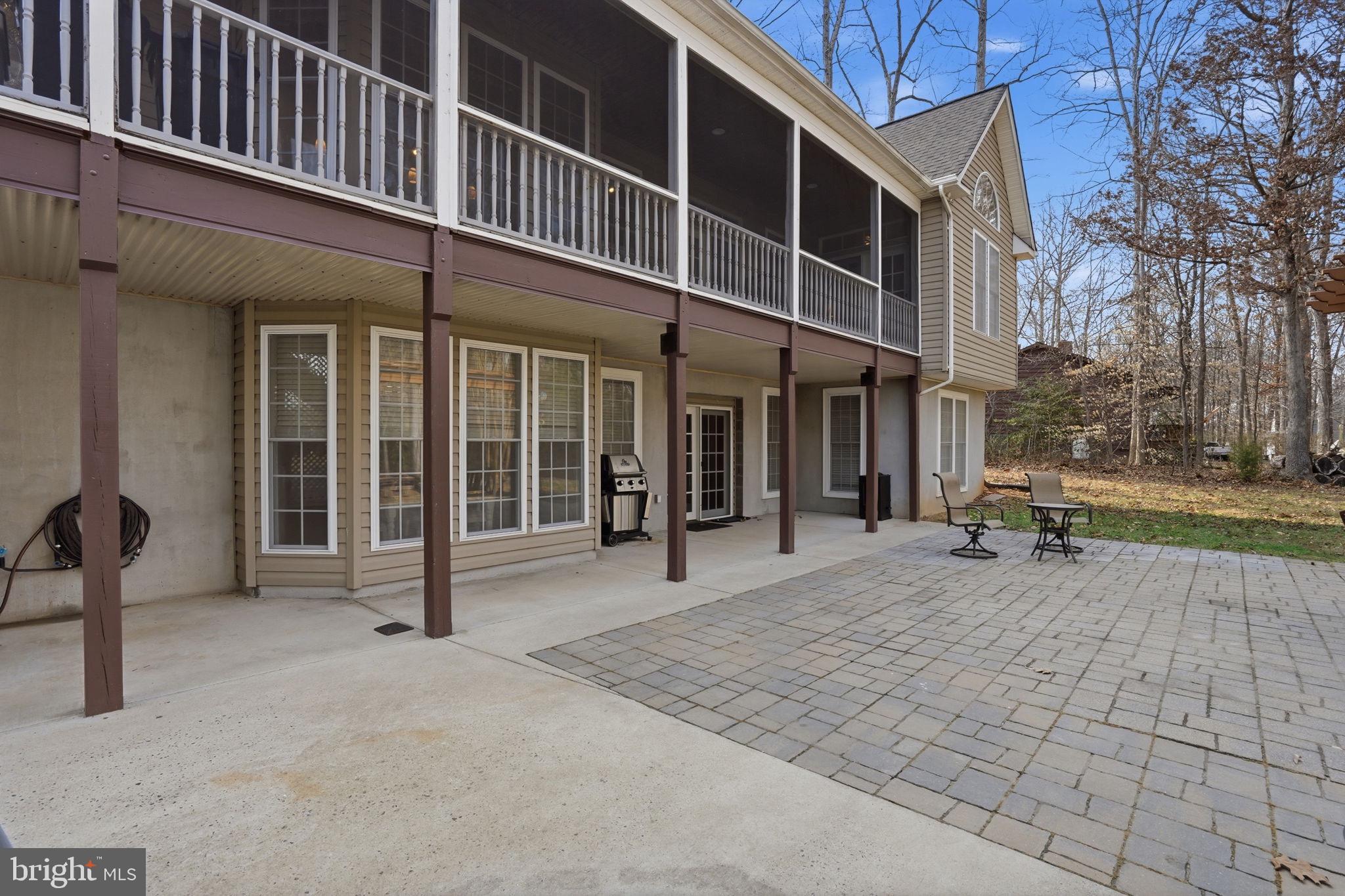 TARA WOODS - Residential