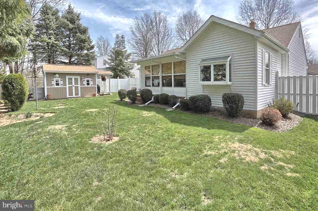 COUNTRY CLUB PARK - Residential