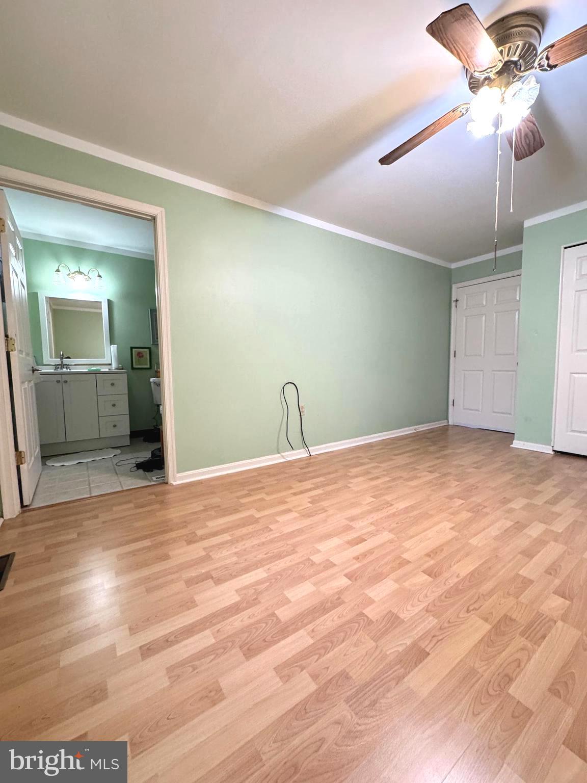 COUNTRY CLUB PARK - Residential