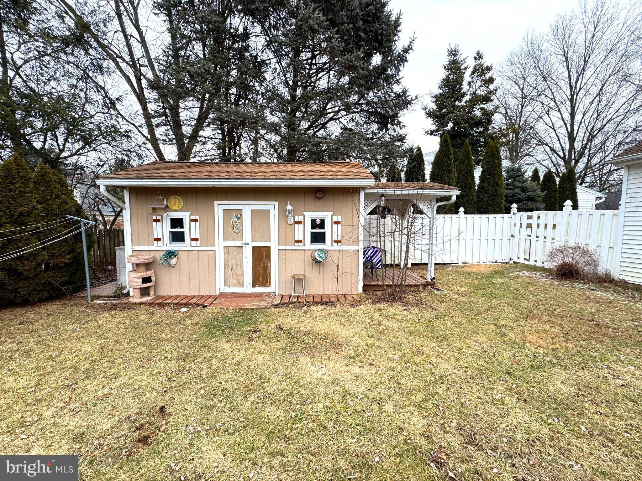 COUNTRY CLUB PARK - Residential