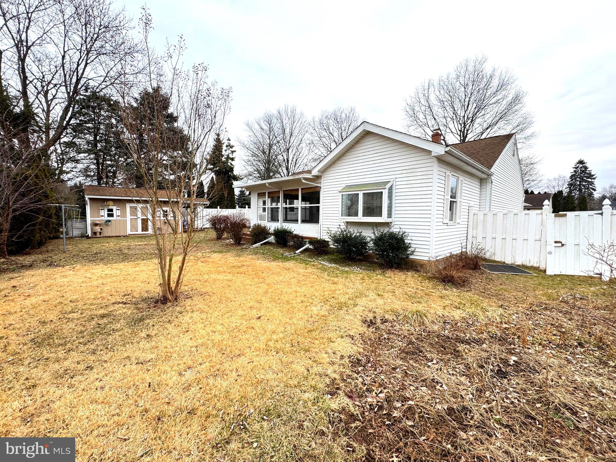 COUNTRY CLUB PARK - Residential