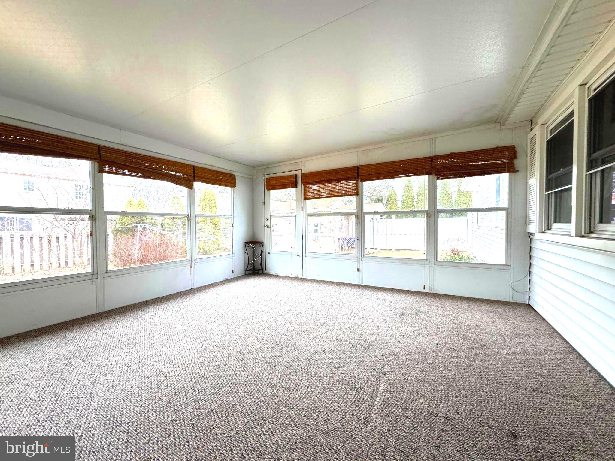 COUNTRY CLUB PARK - Residential