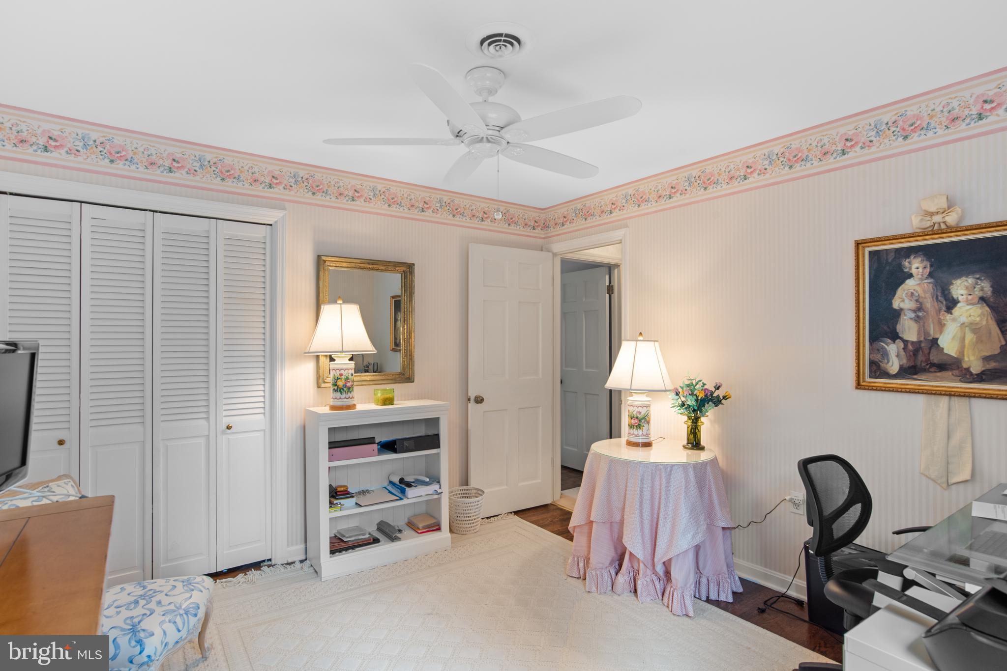 POINT RIDGE FARMS - Residential