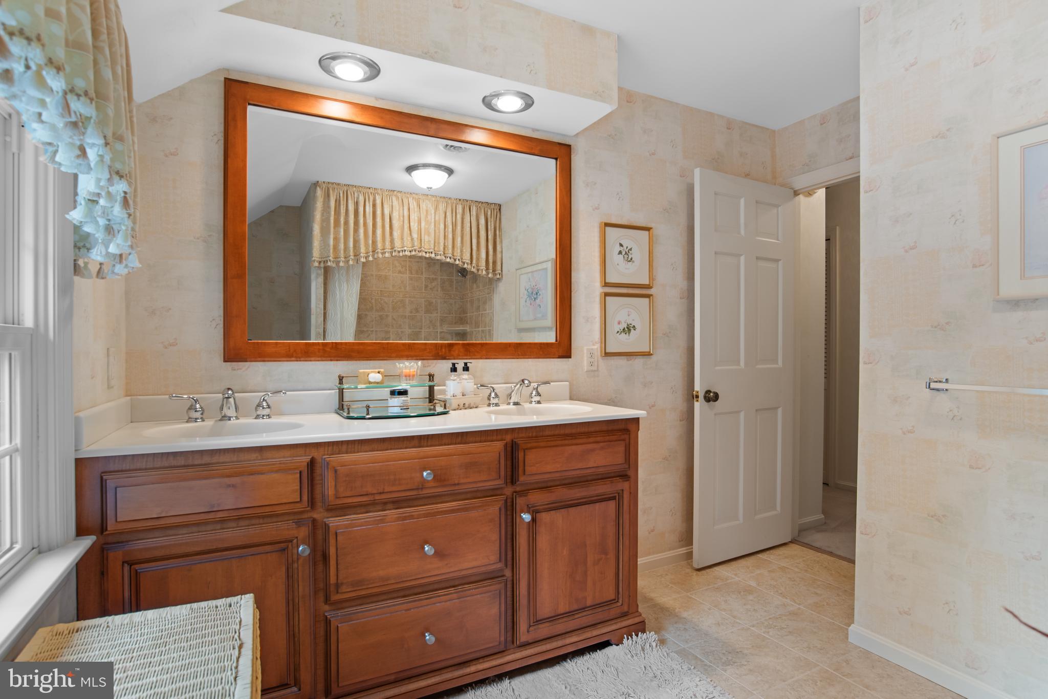 POINT RIDGE FARMS - Residential