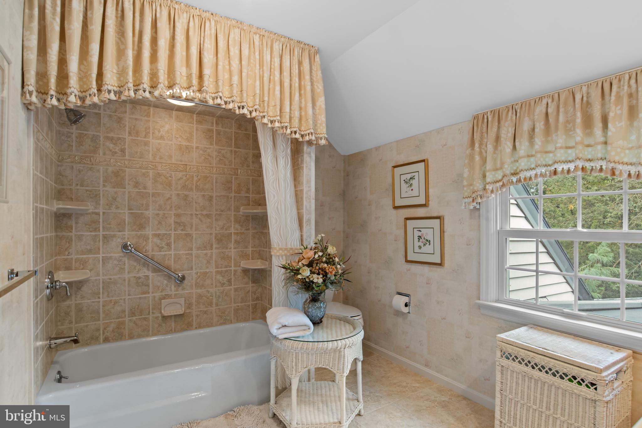 POINT RIDGE FARMS - Residential