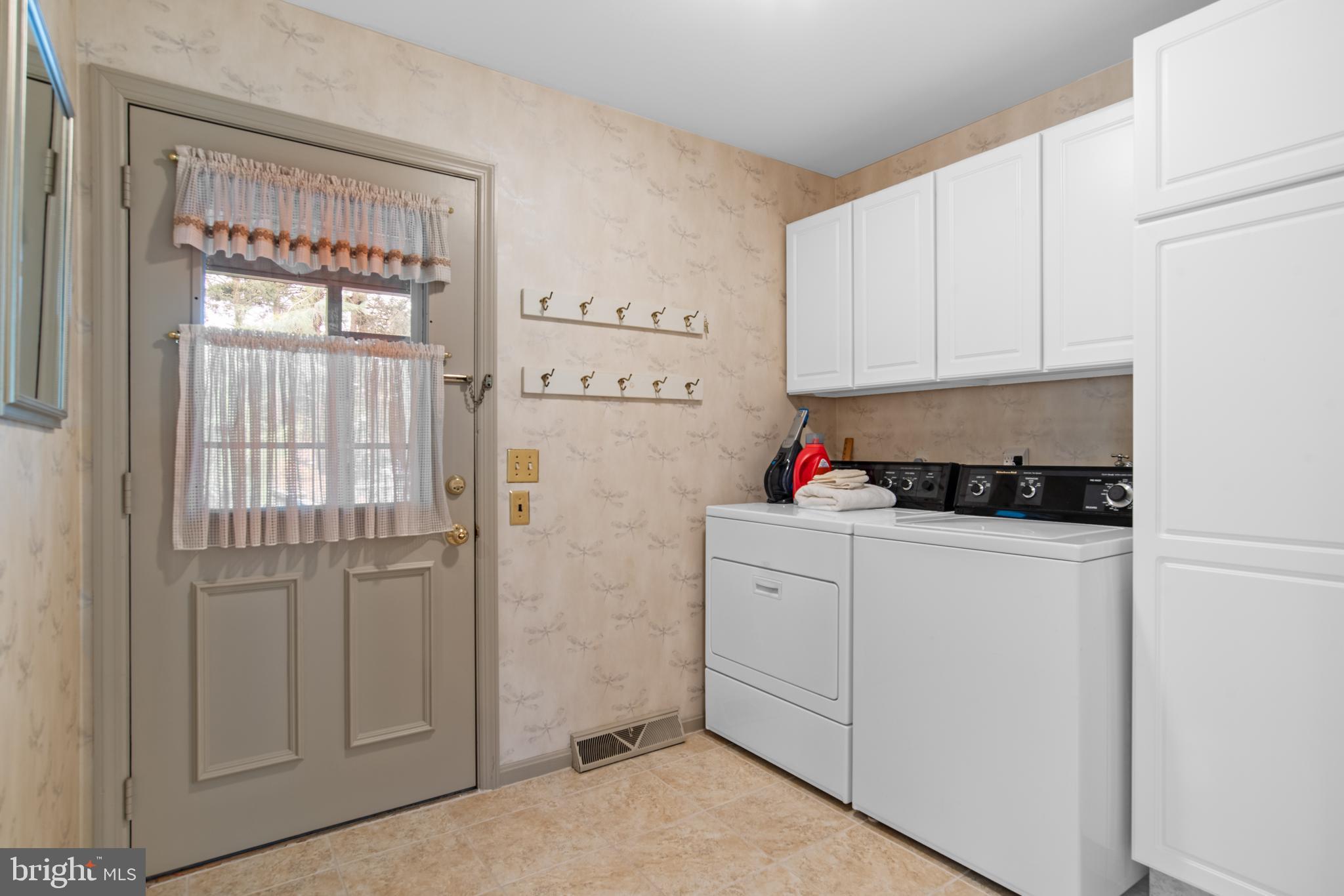 POINT RIDGE FARMS - Residential