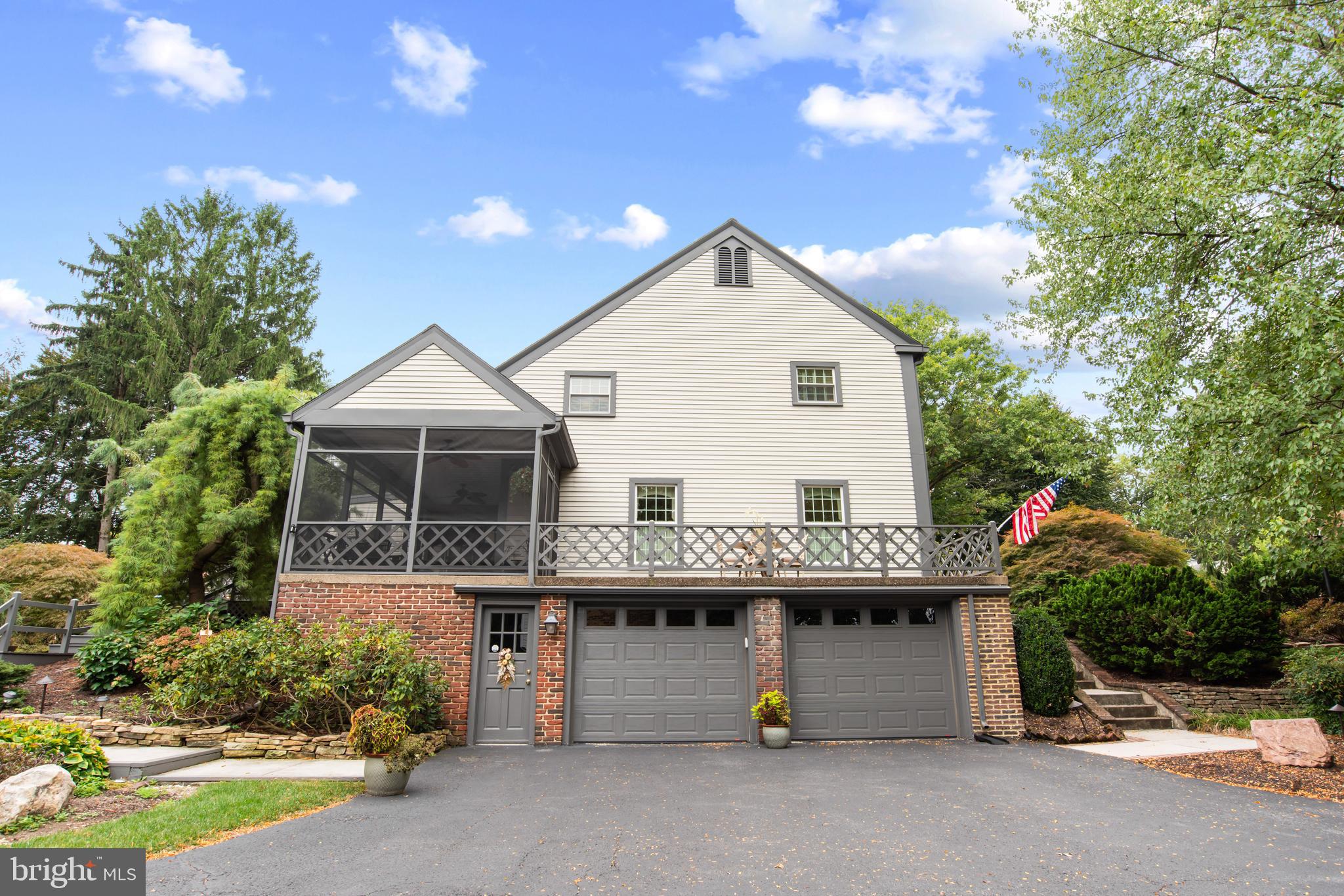 POINT RIDGE FARMS - Residential