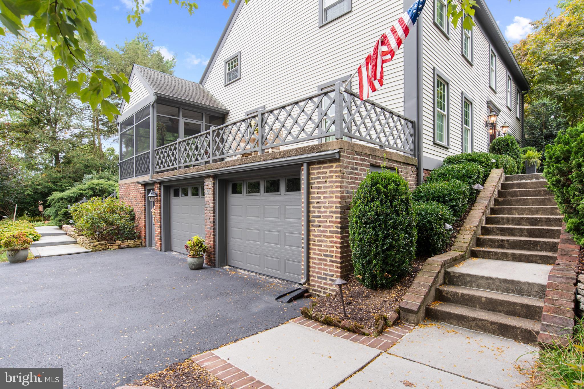 POINT RIDGE FARMS - Residential