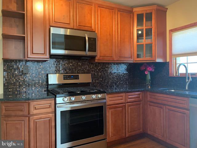 FOX CHASE - Residential
