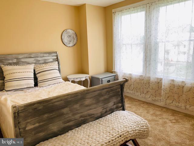 FOX CHASE - Residential
