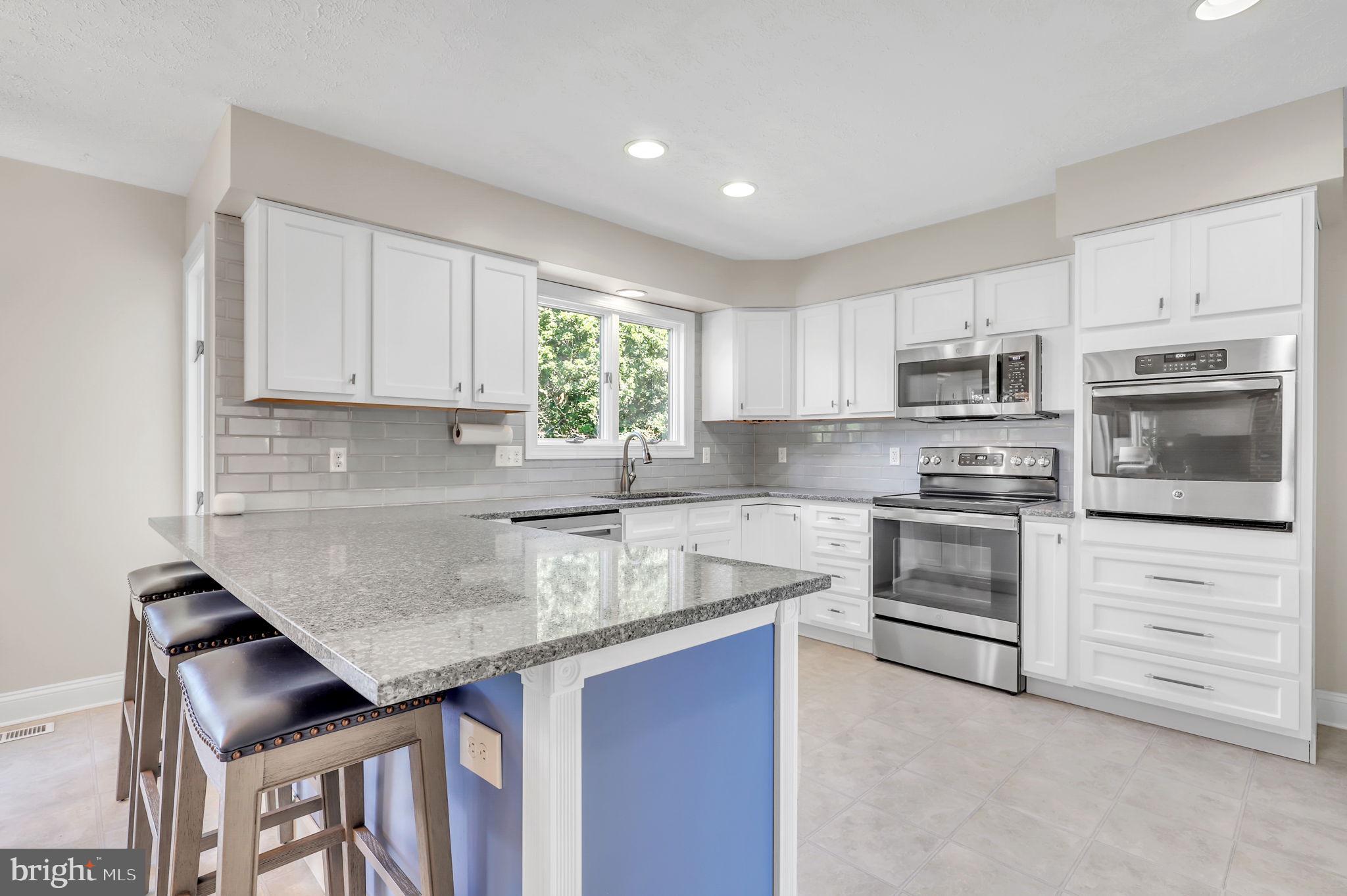 SEMINARY OVERLOOK - Residential