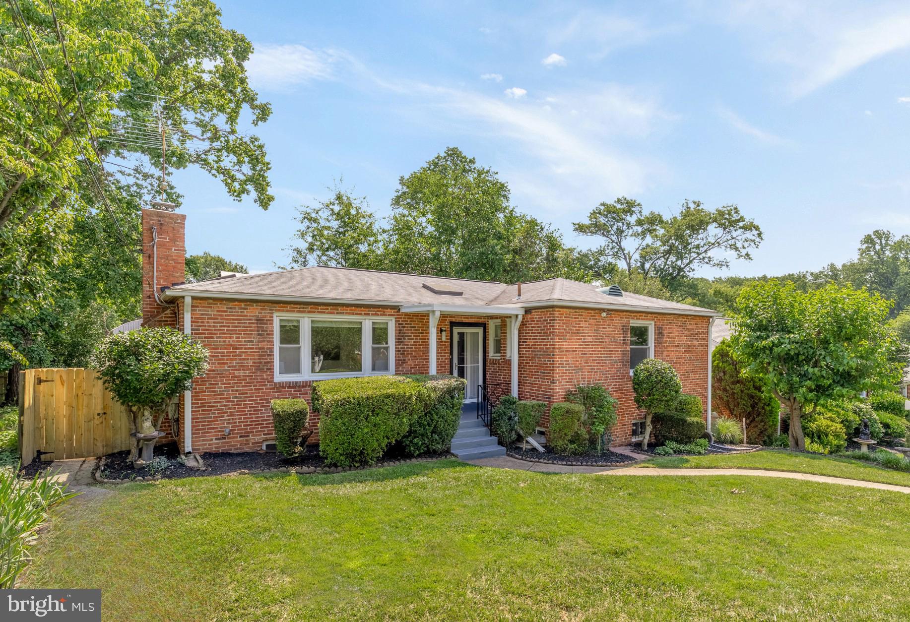 Welcome to 8921 Whitney Street, a sunny, updated rambler nestled in the desirable Silver Spring neighborhood of Highland View. With over 2,000 square feet of finished space across two levels, this residence offers flexibility and functionality.
The main level features a bright and open layout, complete with a large living room, a dedicated dining area, and three generously sized bedrooms, including a primary suite with a walk-in closet and en-suite bath. Two bedrooms and a full hall bath complete the upper level. At the heart of the home is a bright and open, renovated kitchen with all of today’s modern amenities and a view of the large, manicured yard.
The fully finished lower level adds incredible versatility, boasting a spacious recreation room, a fourth bedroom, a full bath, and bonus storage spaces—including a large utility and storage area. Whether you're hosting guests, working from home, or need room for hobbies, this level has it all.
Don’t miss the opportunity to own this wonderfully laid-out home in a prime location near parks, schools, shopping, and commuter routes.