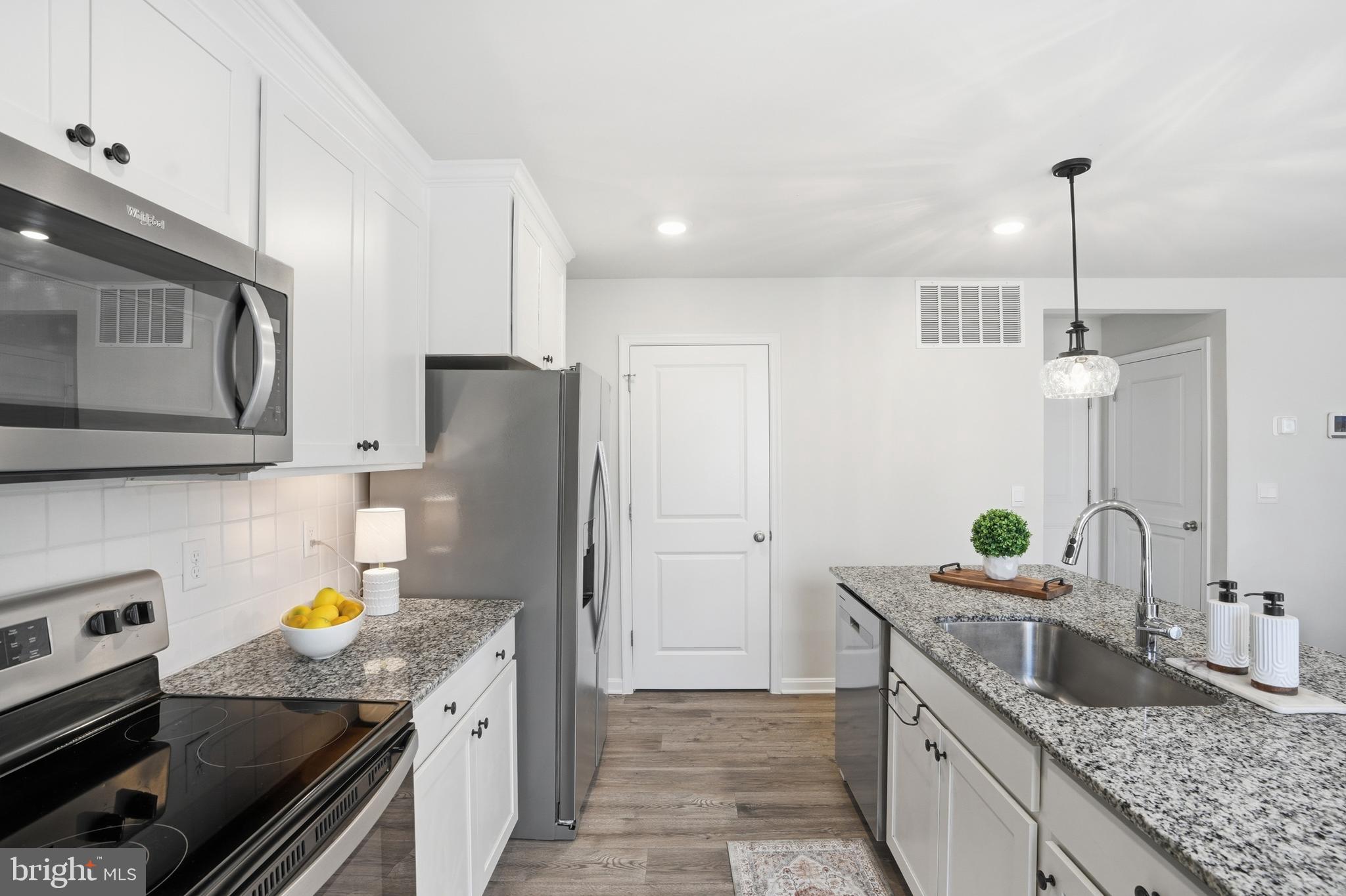 WILDERNESS SHORES - Residential