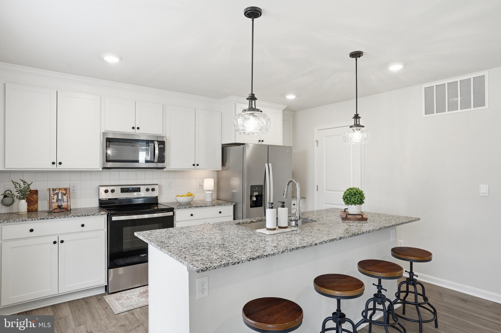 WILDERNESS SHORES - Residential