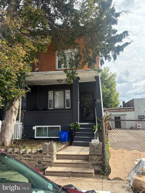 Townhouse For Sale - 552 Tulpehocken Street<br/> PHILADELPHIA, PA 19144