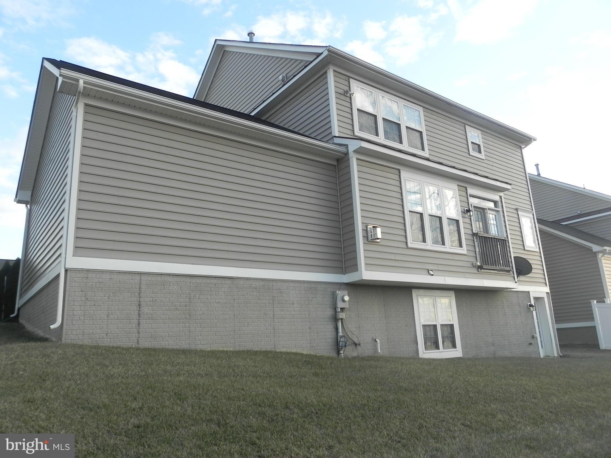 BRINKLEY MANOR - Residential Lease