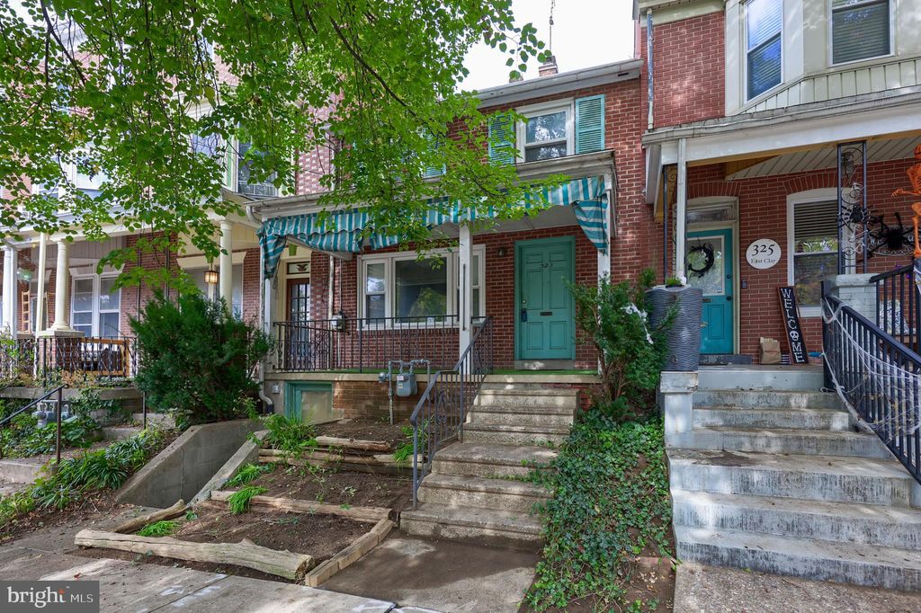 Photo of 323 E Clay Street, LANCASTER, PA 17602 (MLS # PALA2078494)