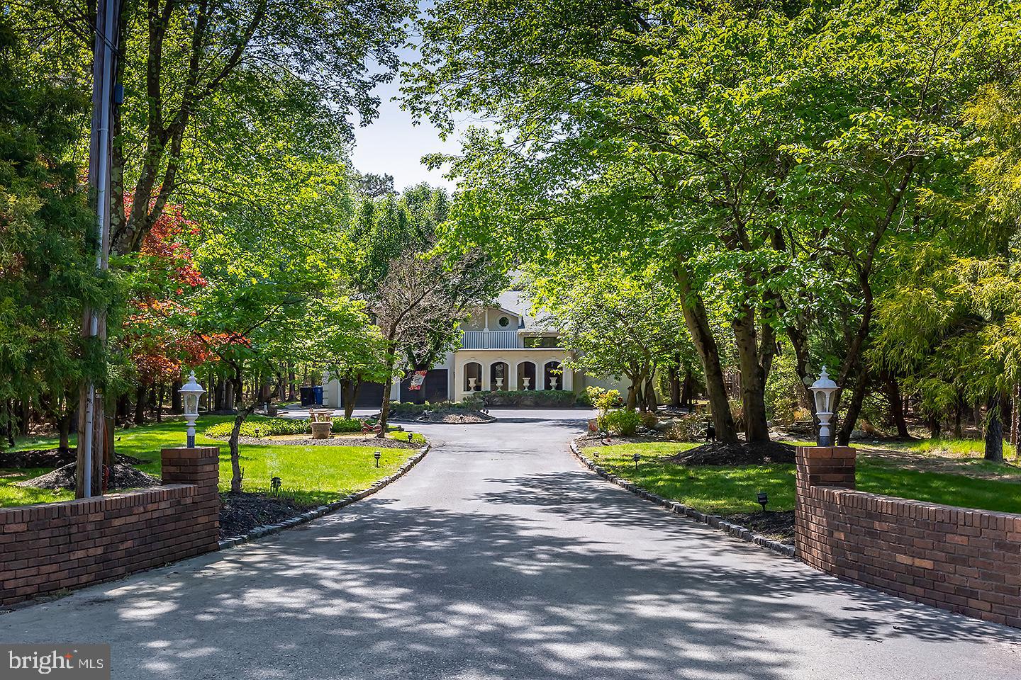 138 W CENTENNIAL DRIVE