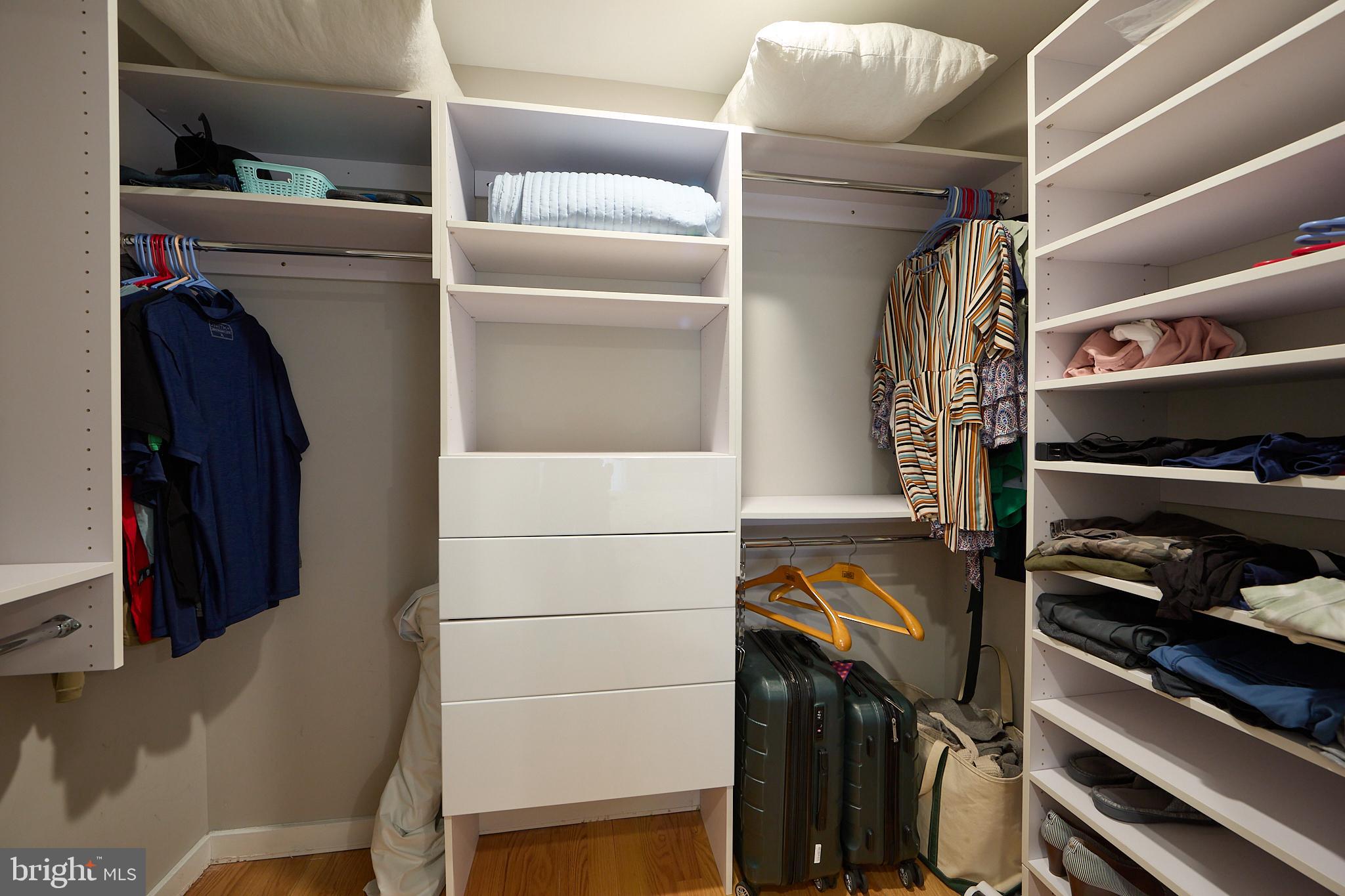 ART MUSEUM AREA - Residential