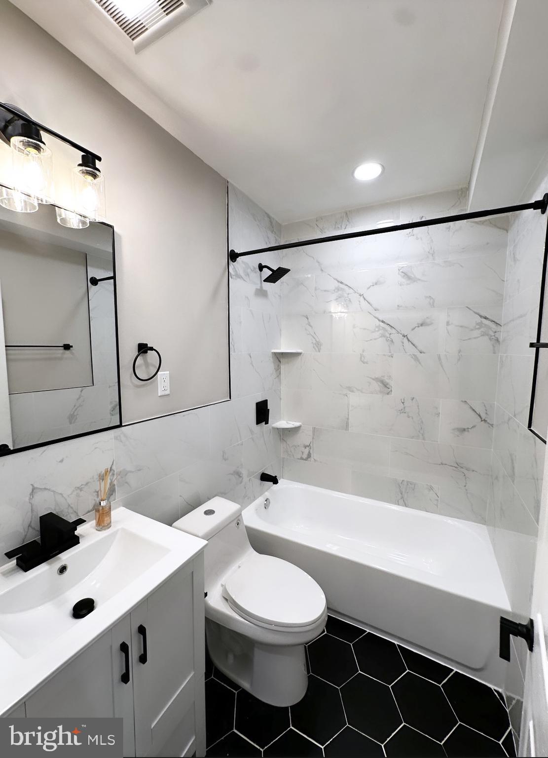 TEMPLE UNIVERSITY - Residential Lease