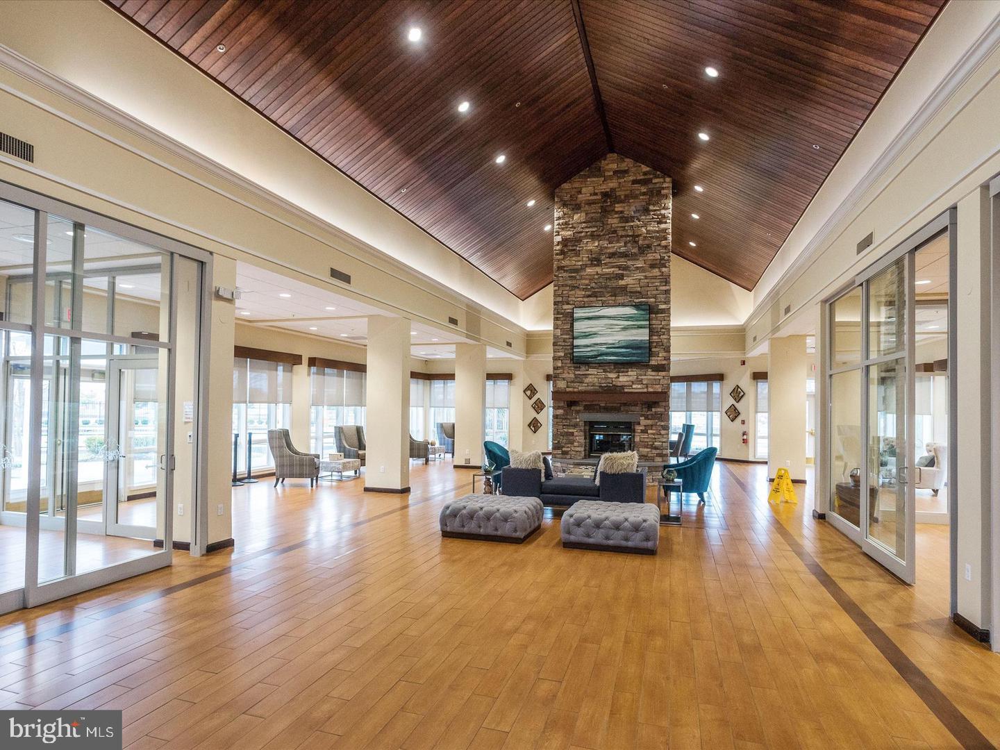 PINEY ORCHARD - Residential