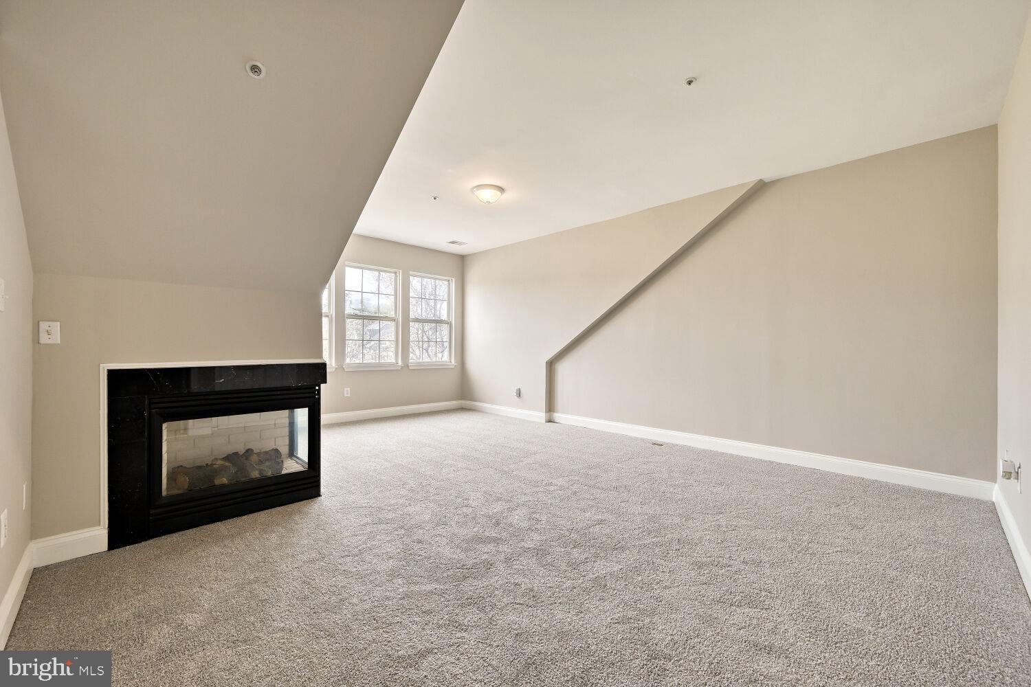 PINEY ORCHARD - Residential