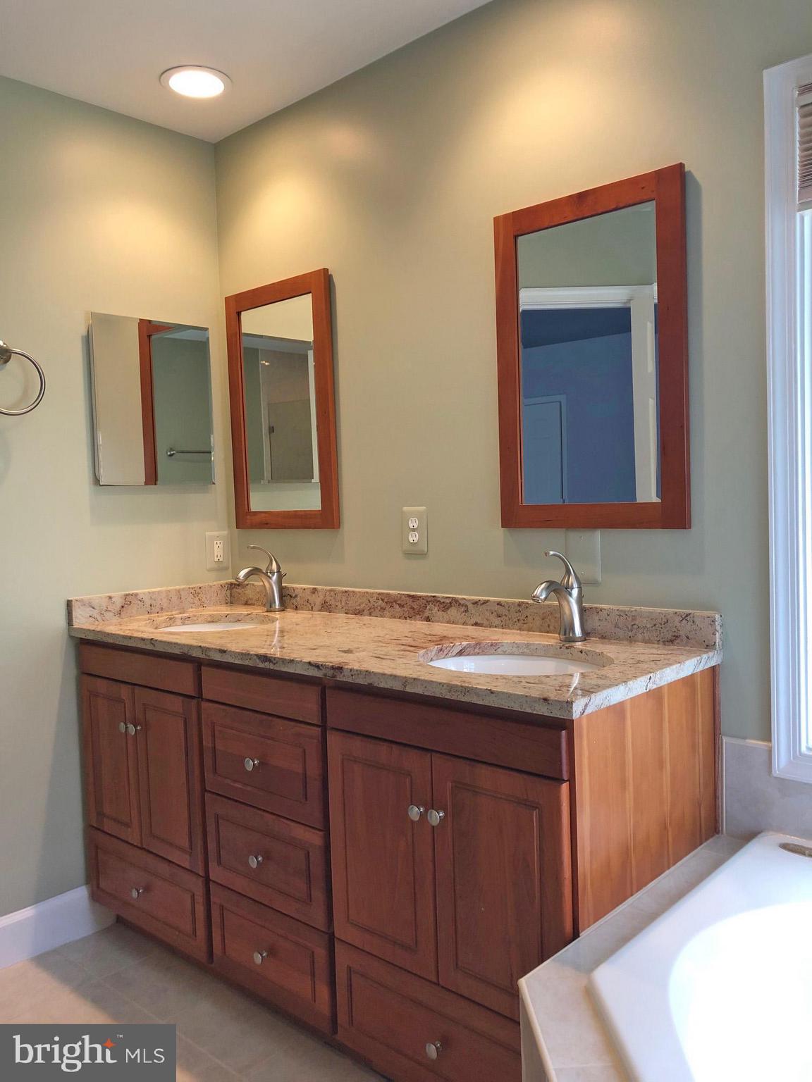 STONEGATE - Residential