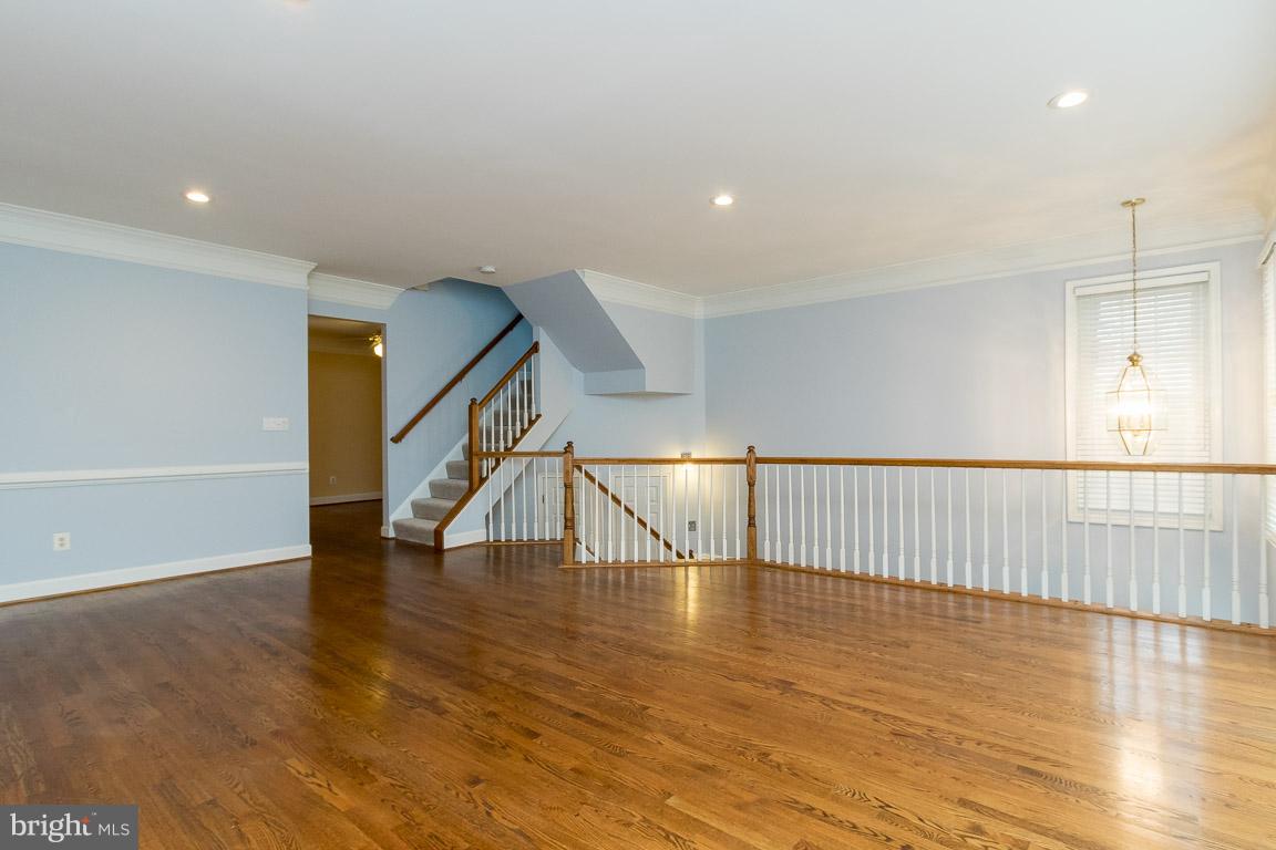 STONEGATE - Residential