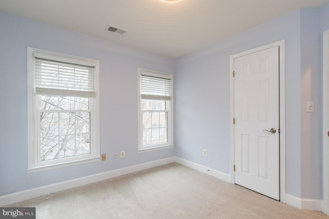 STONEGATE - Residential