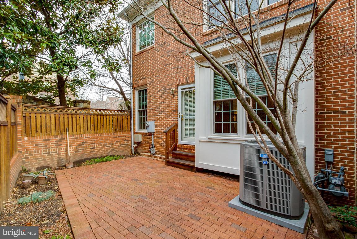 STONEGATE - Residential