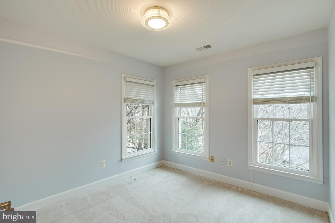 STONEGATE - Residential