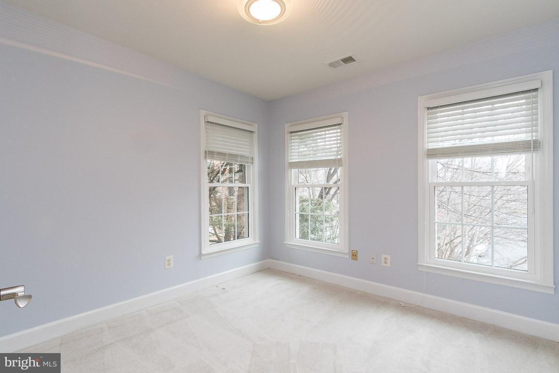 STONEGATE - Residential