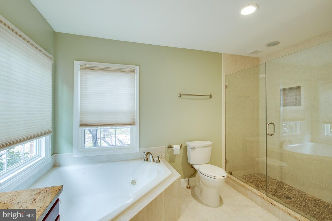 STONEGATE - Residential