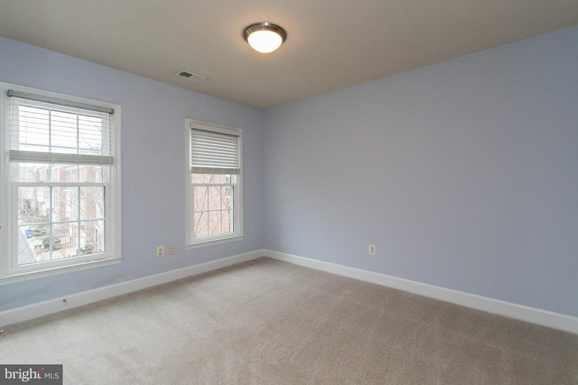 STONEGATE - Residential