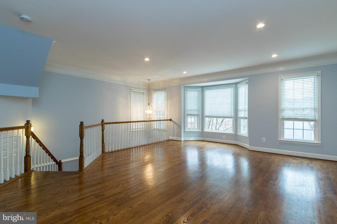 STONEGATE - Residential