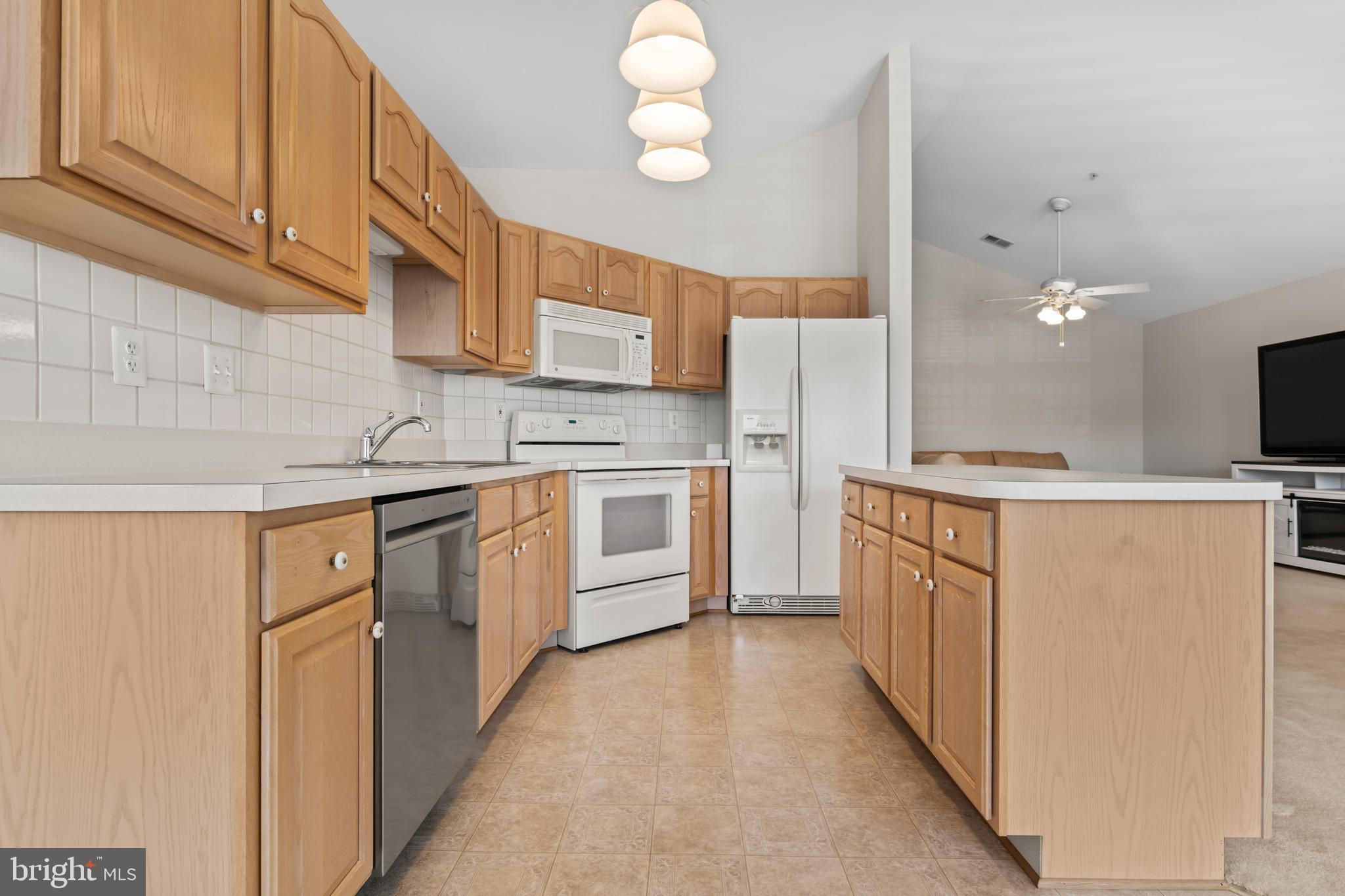 TAYLOR RIDGE CONDOMINIUMS - Residential