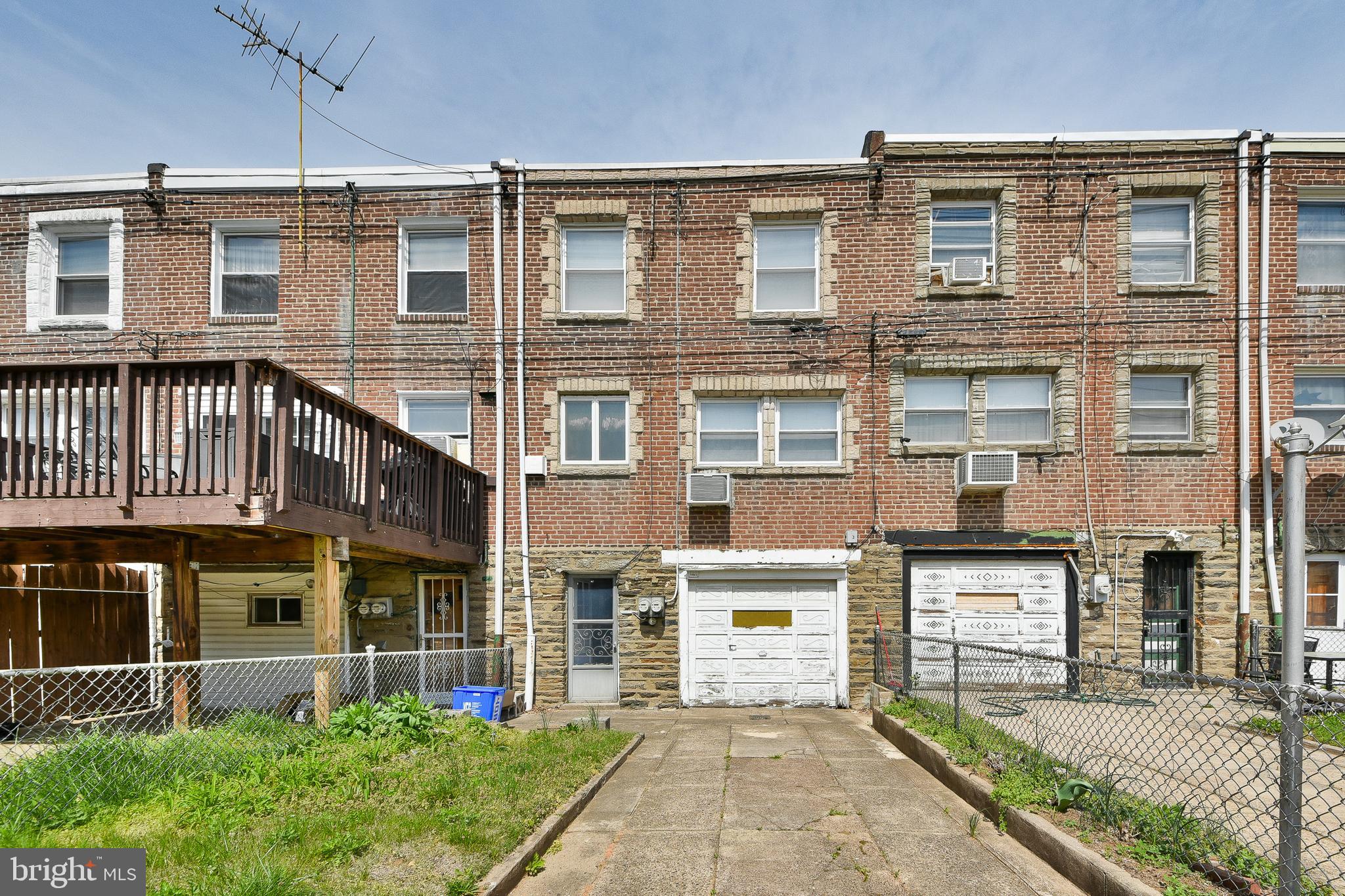 LAWNCREST - Residential