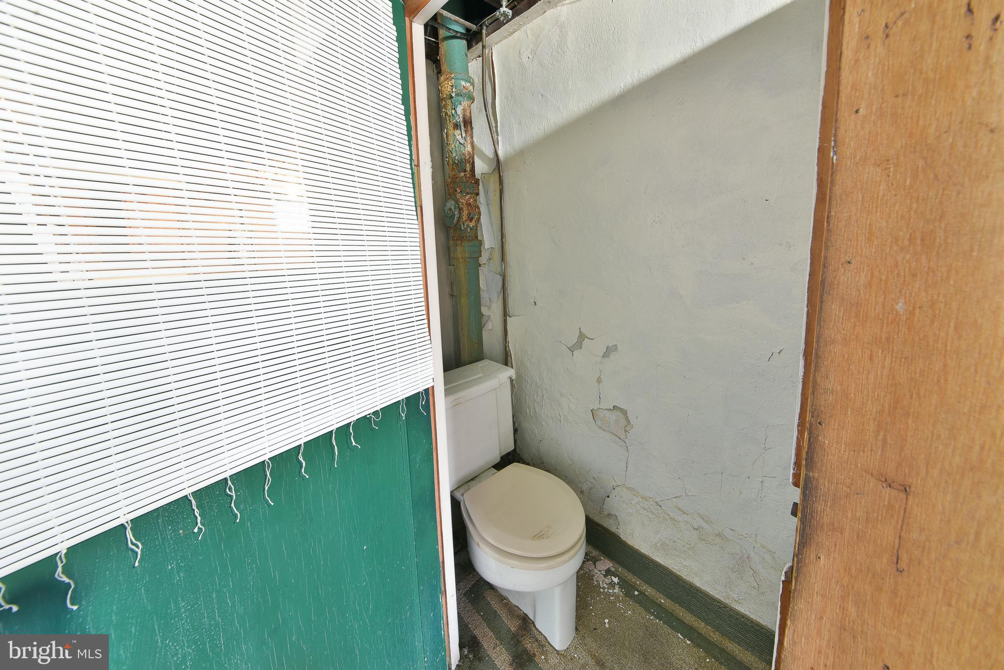 LAWNCREST - Residential