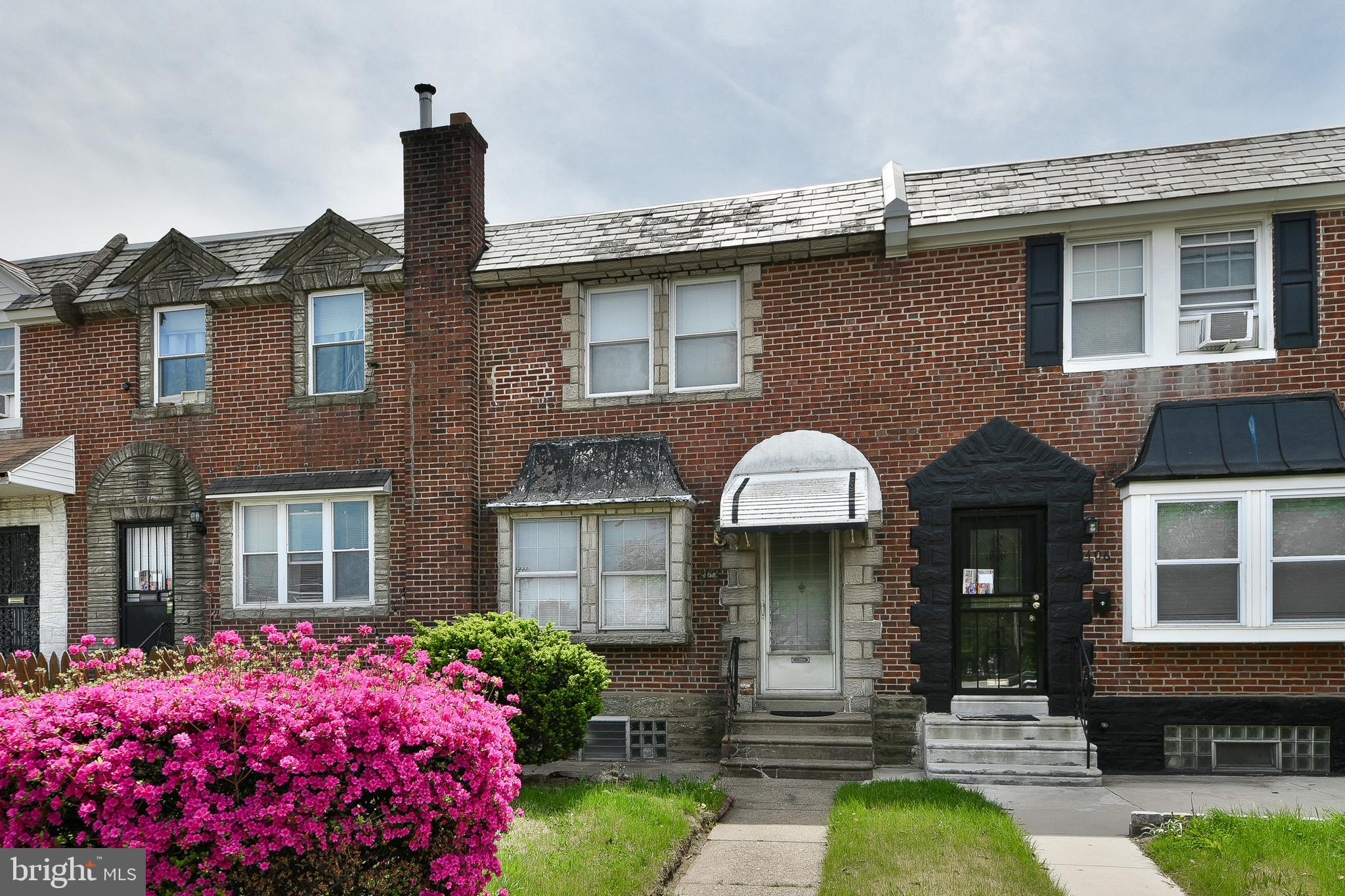 LAWNCREST - Residential