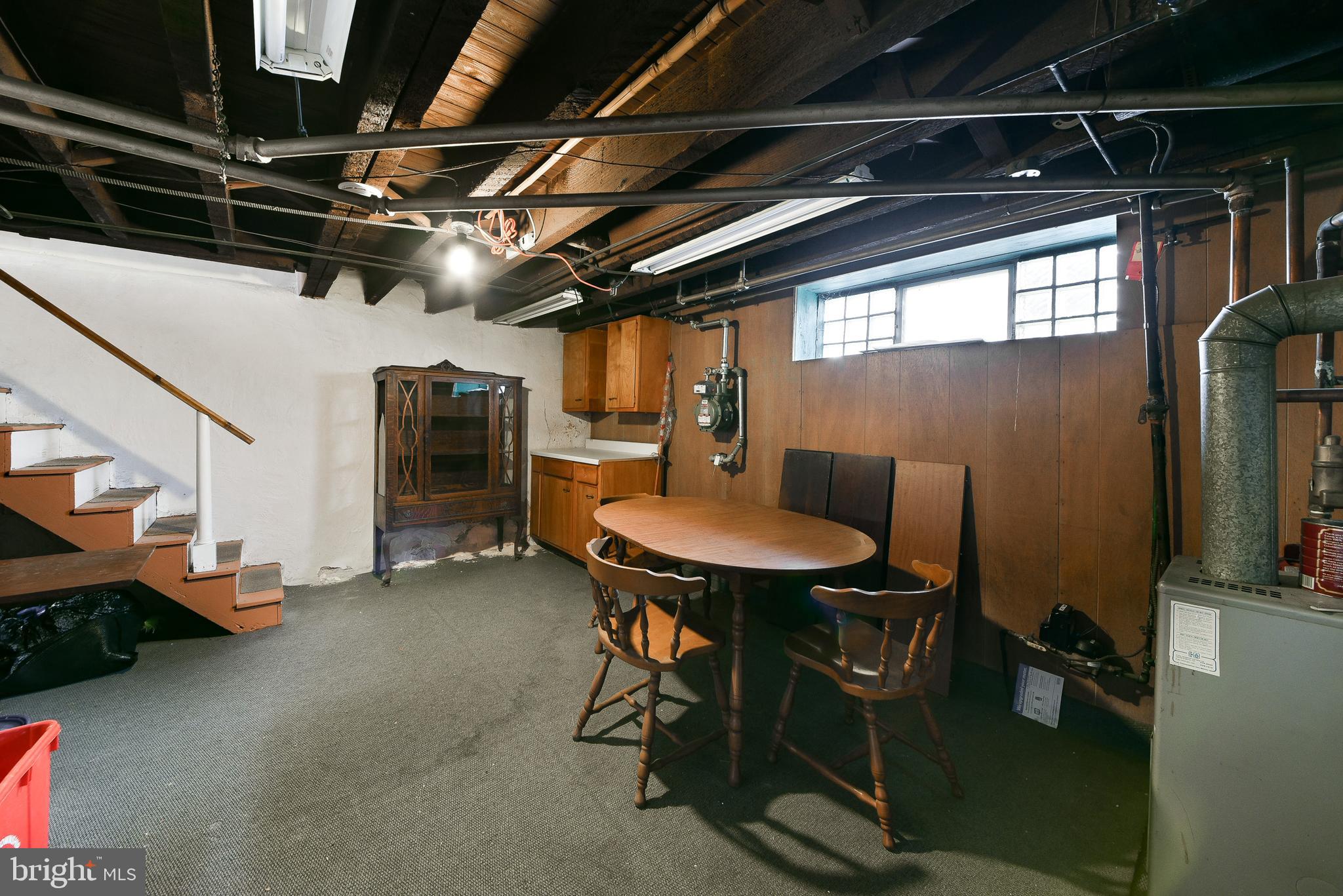 LAWNCREST - Residential