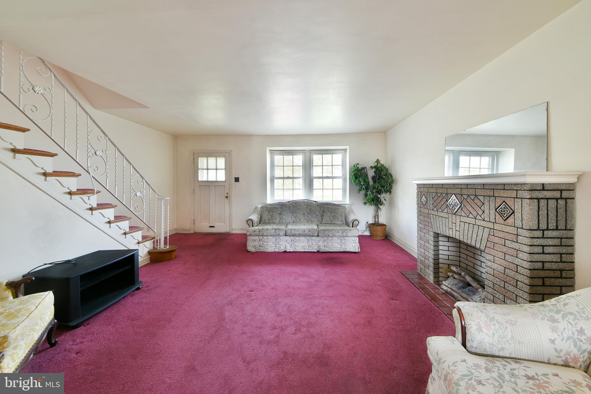 LAWNCREST - Residential