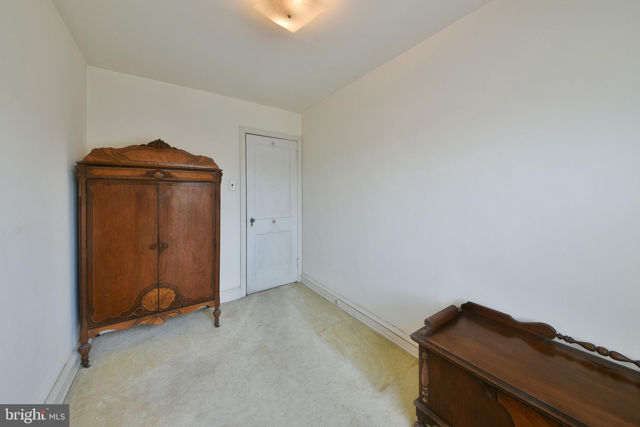 LAWNCREST - Residential