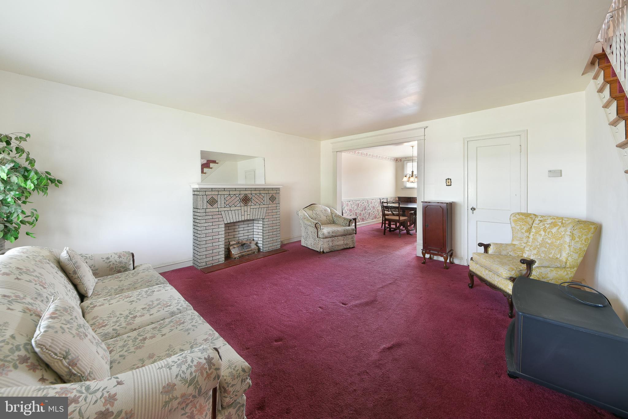 LAWNCREST - Residential